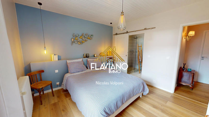 Appartement - 108 m² - 4 pièces