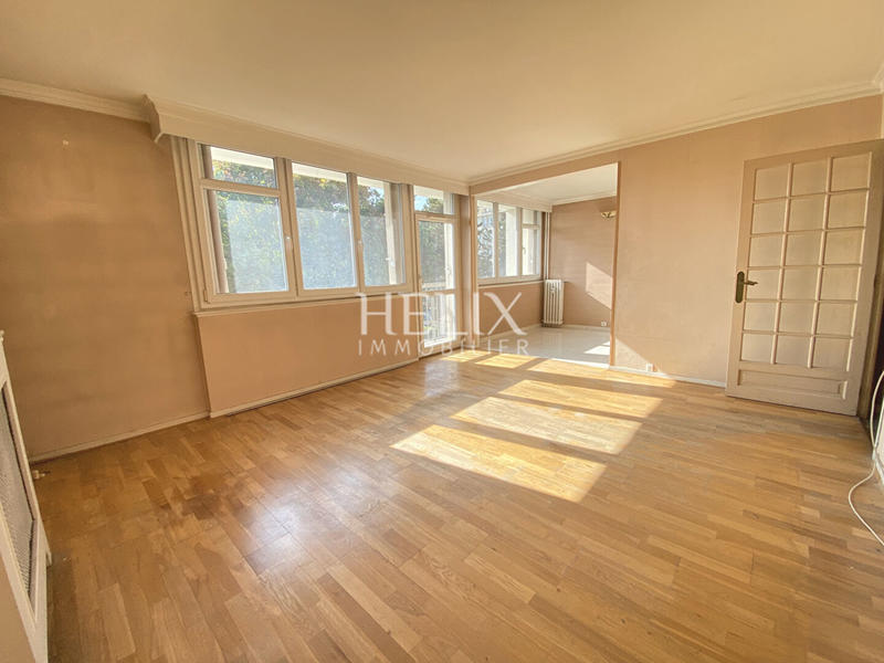 Appartement - 85 m² - 5 pièces