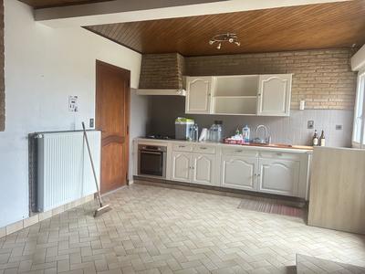 Maison - 111 m² - 8 pièces