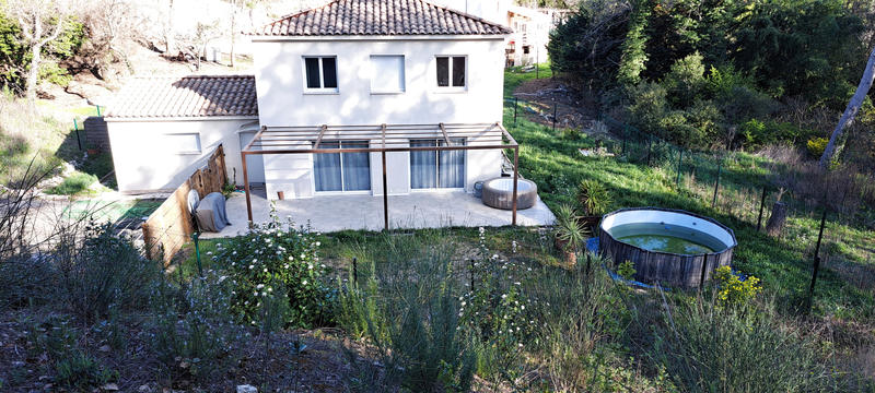 Maison - 140 m² - 5 pièces