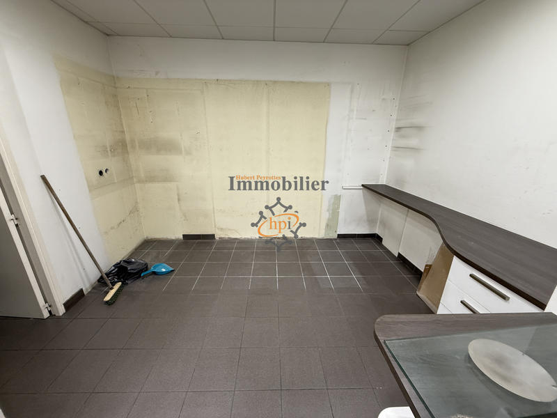 Local commercial - 76 m²