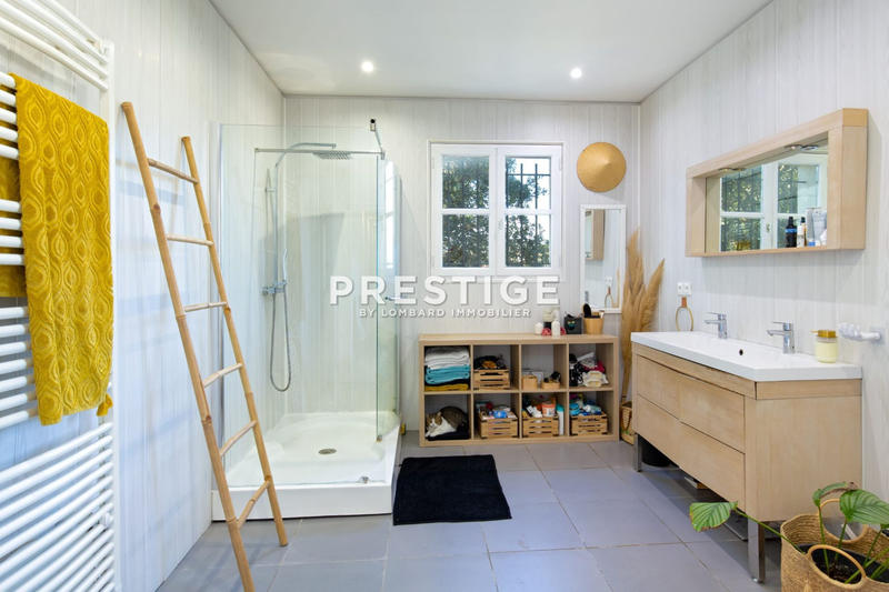 Bastide - 294 m² - 6 pièces