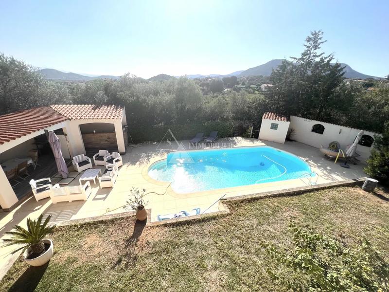 Villa - 177 m² - 5 pièces