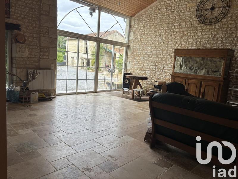 Maison - 205 m² - 11 pièces