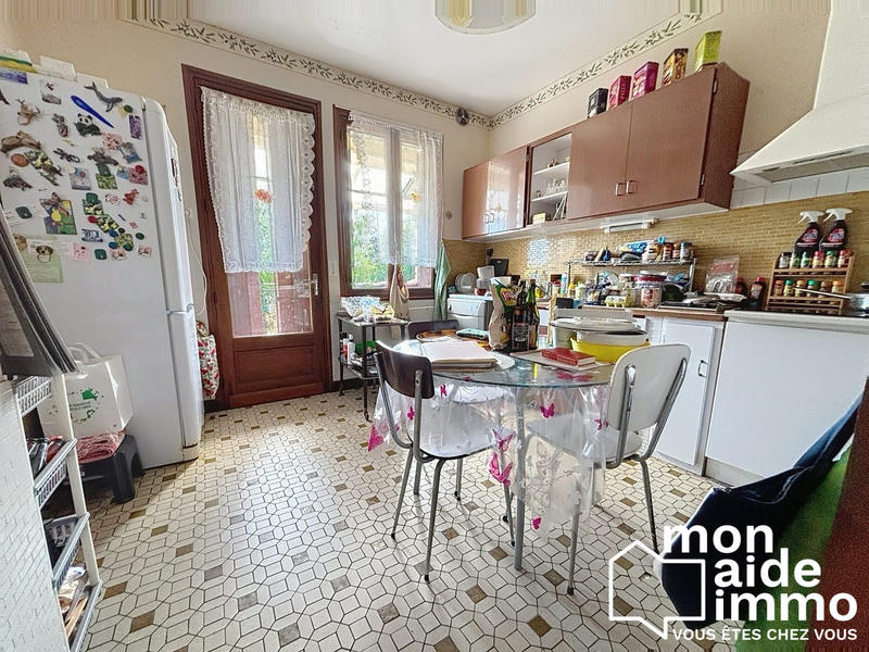 Maison - 210 m² - 8 pièces