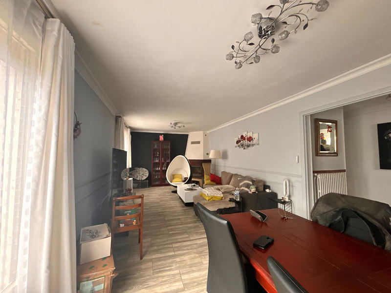 Maison - 140 m² - 8 pièces