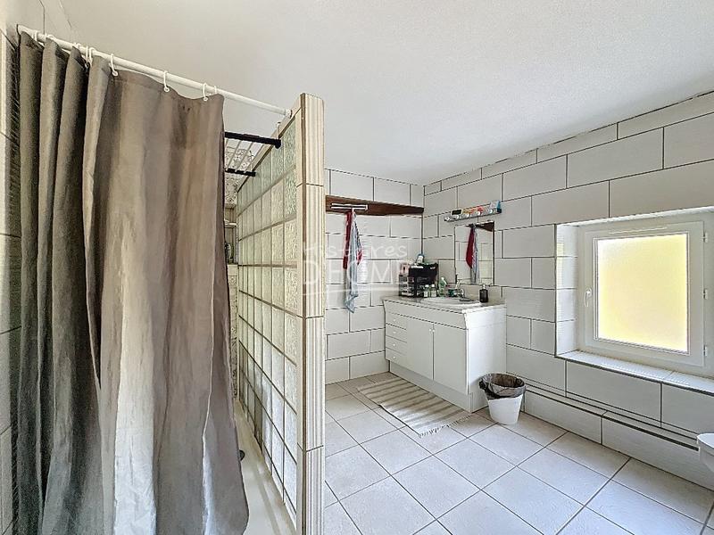 Propriété - 623 m² - 14 pièces