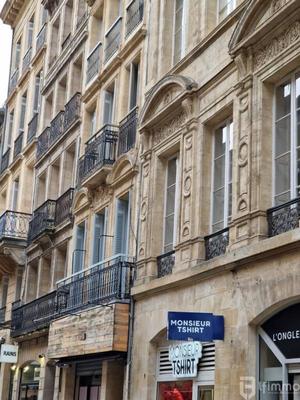 Maison - 476 m² - 10 pièces