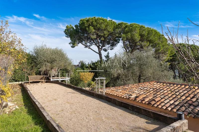 Villa - 475 m² - 10 pièces