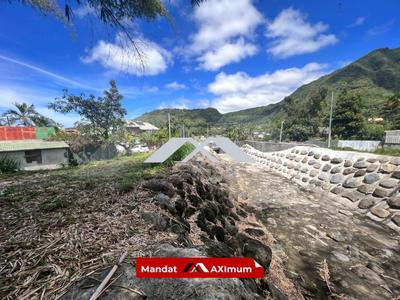 Terrain constructible - 734 m²