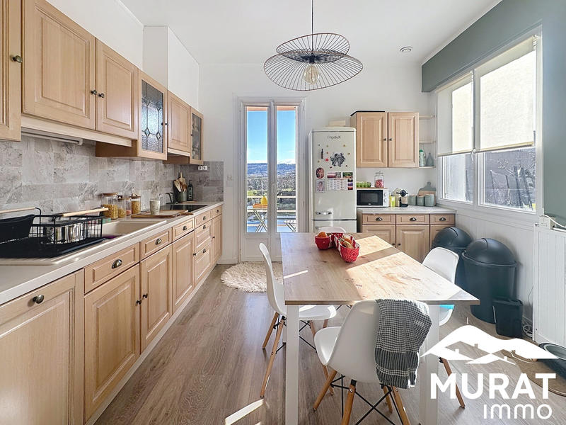 Maison - 102 m² - 5 pièces