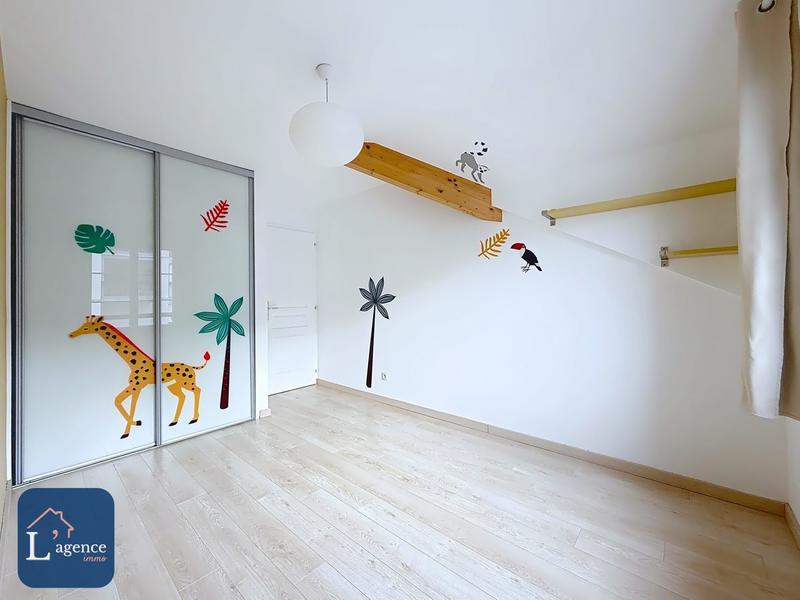 Maison - 140 m² - 5 pièces