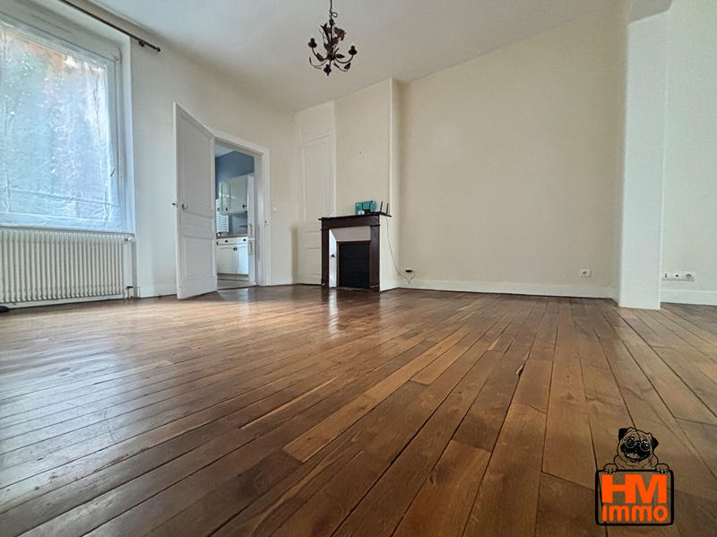 Maison - 180 m² - 9 pièces