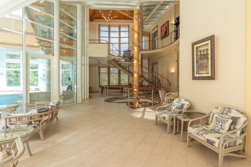 Château - 1 213 m²