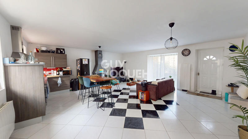 Maison - 101 m² - 6 pièces