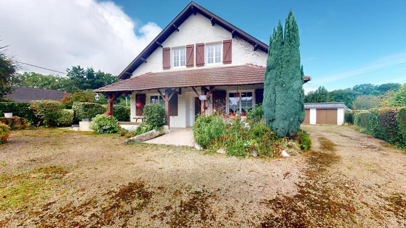 Maison - 198 m² - 7 pièces