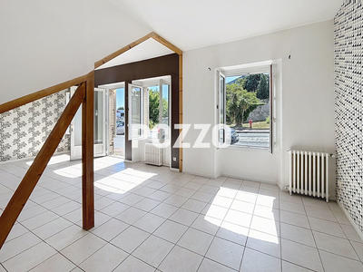 Maison - 146 m² - 7 pièces