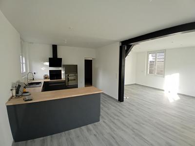 Maison - 89 m² - 5 pièces