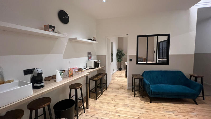 Local d'activités - 150 m² - 5 pièces