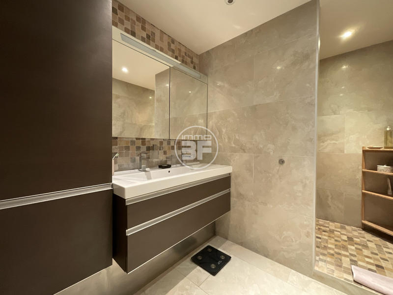 Appartement - 105 m² - 4 pièces