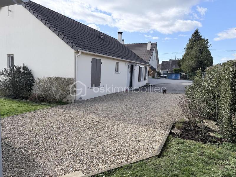 Maison traditionnelle - 112 m² - 6 pièces