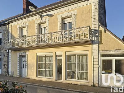 Maison - 186 m² - 8 pièces