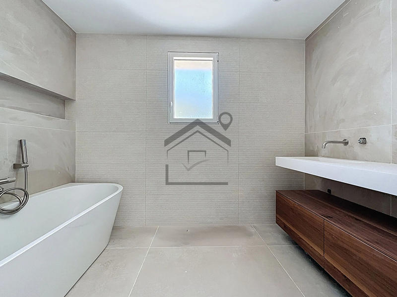 Maison - 152 m² - 5 pièces