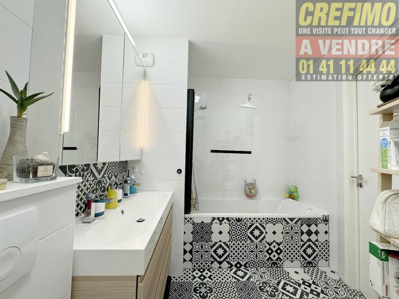 Appartement - 90 m² - 4 pièces