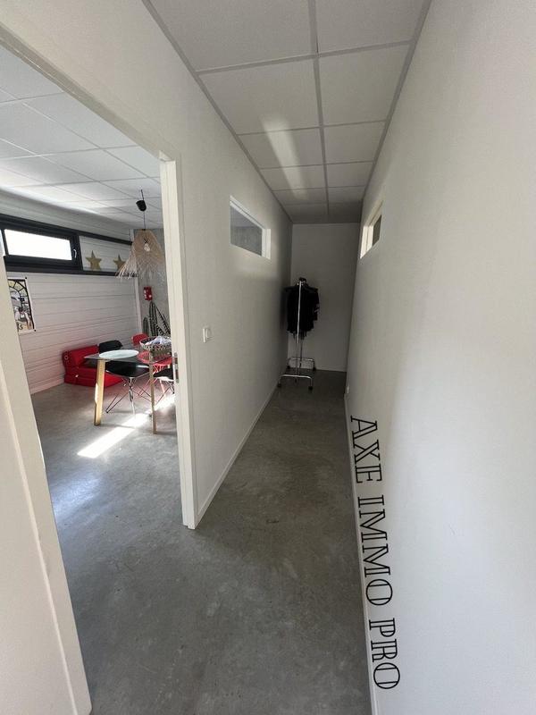 Bureau - 150 m² - 6 pièces