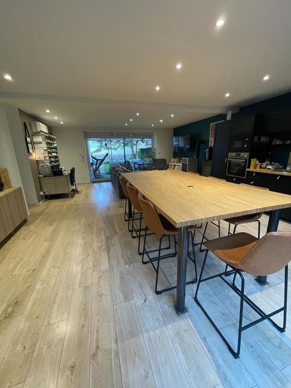 Maison - 198 m² - 5 pièces