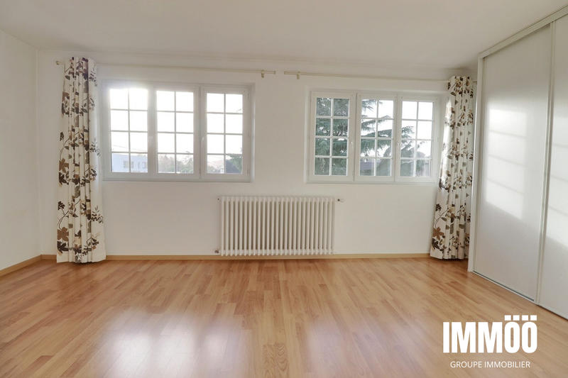 Maison traditionnelle - 125 m² - 6 pièces