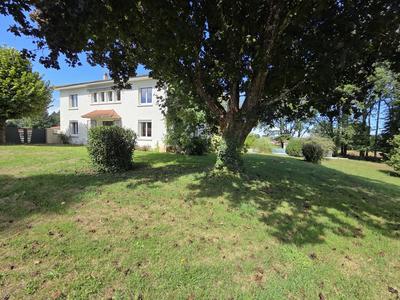 Maison - 164 m² - 8 pièces