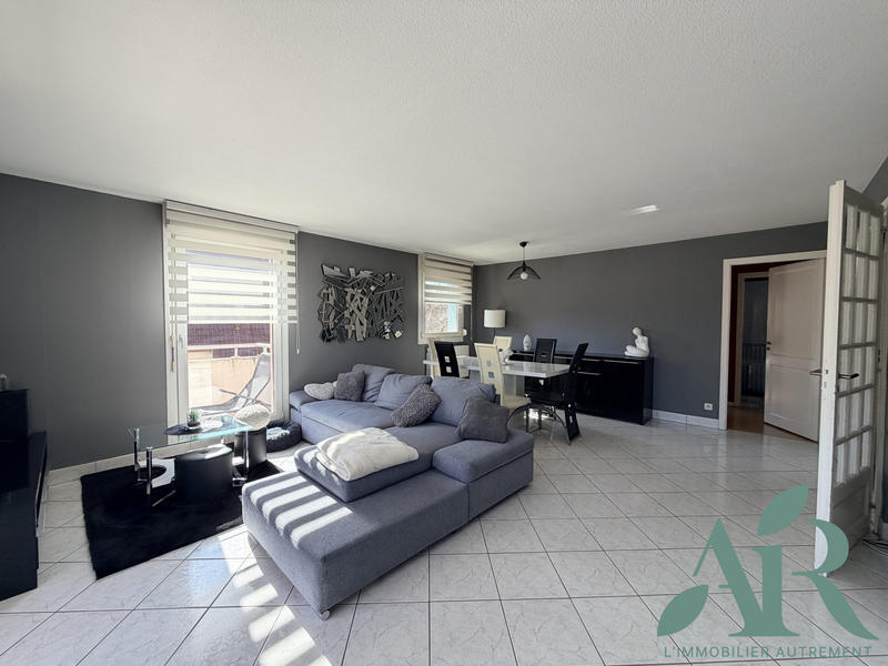 Appartement - 80 m² - 4 pièces