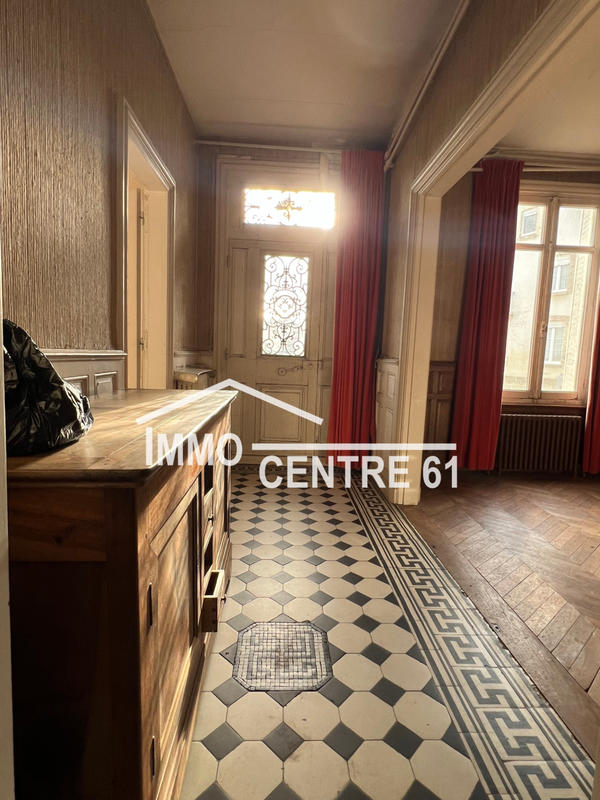 Maison - 200 m² - 9 pièces