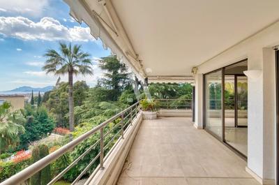 Appartement - 250 m² - 6 pièces