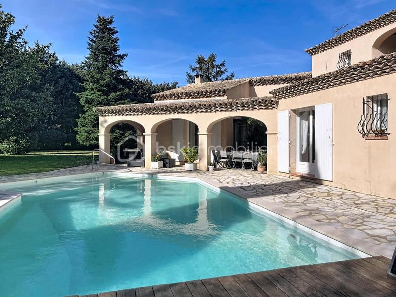 Maison de campagne - 180 m² - 7 pièces