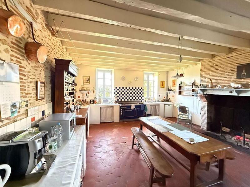 Propriété - 430 m² - 14 pièces