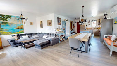 Maison - 90 m² - 3 pièces