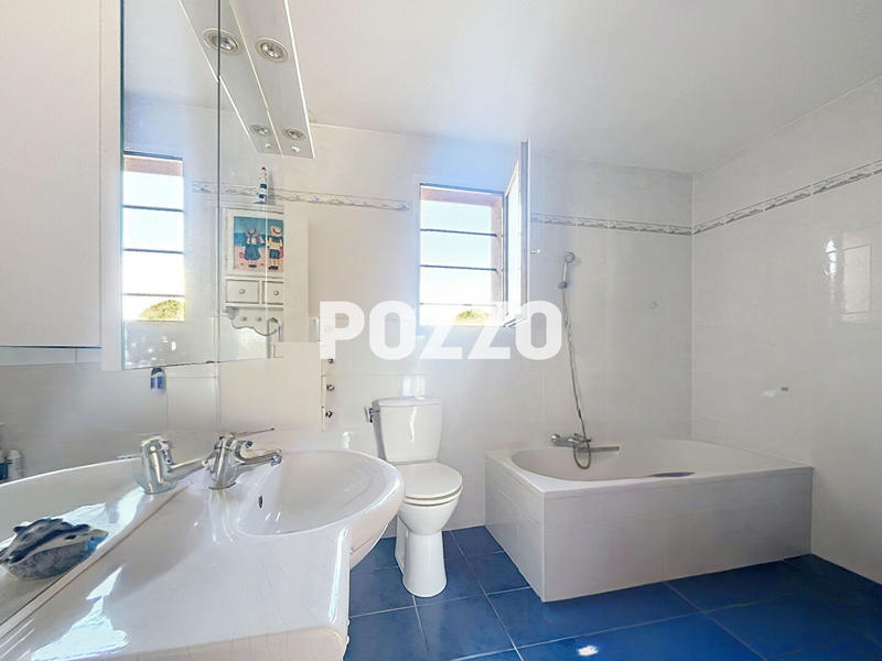 Maison - 130 m² - 6 pièces