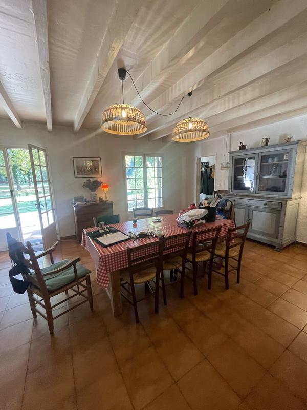 Maison - 280 m² - 6 pièces