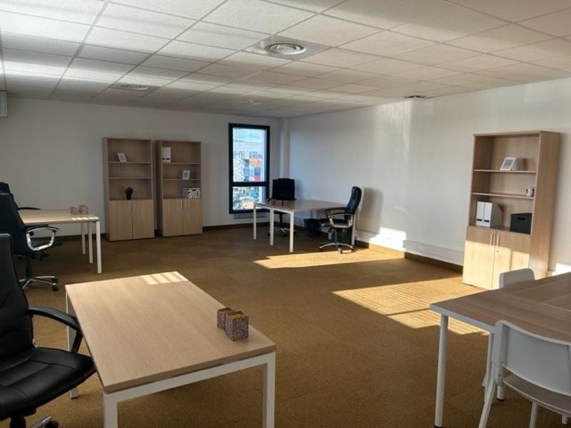 Bureau - 119 m² - 1 pièce