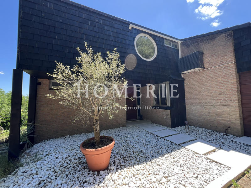 Maison - 215 m² - 7 pièces