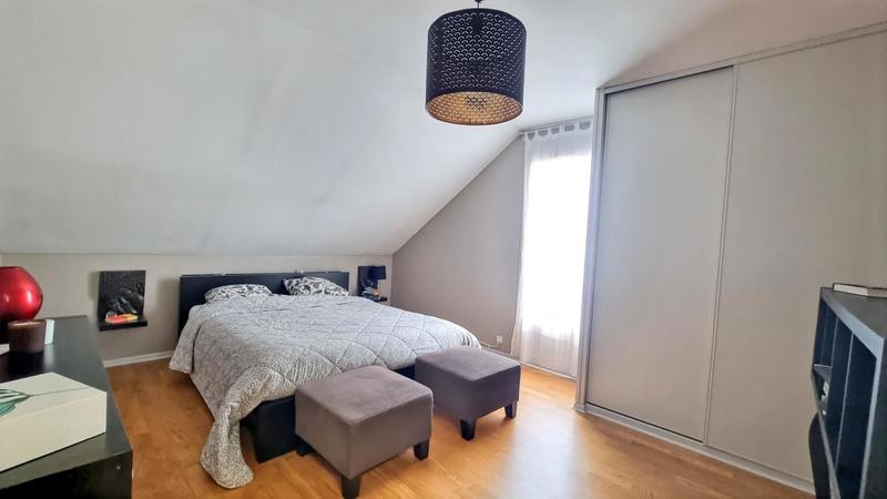 Maison - 171 m² - 7 pièces