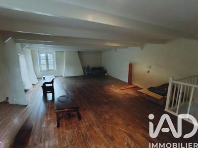 Maison - 332 m² - 9 pièces