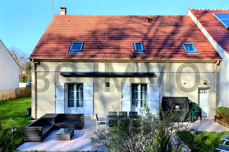 Maison jumelée - 129 m² - 7 pièces