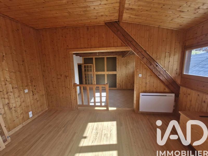 Maison - 179 m² - 15 pièces