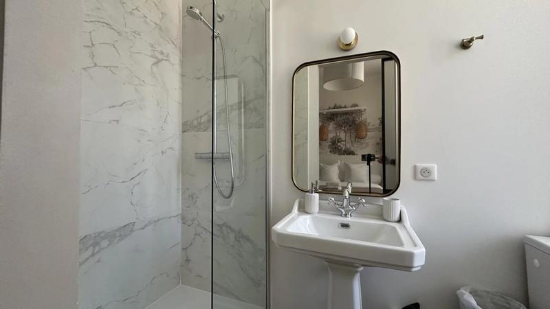 Propriété - 207 m² - 9 pièces