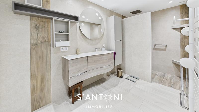 Appartement - 109 m² - 4 pièces