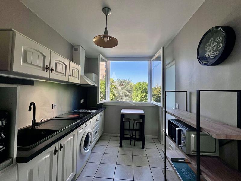 Appartement - 70 m² - 4 pièces