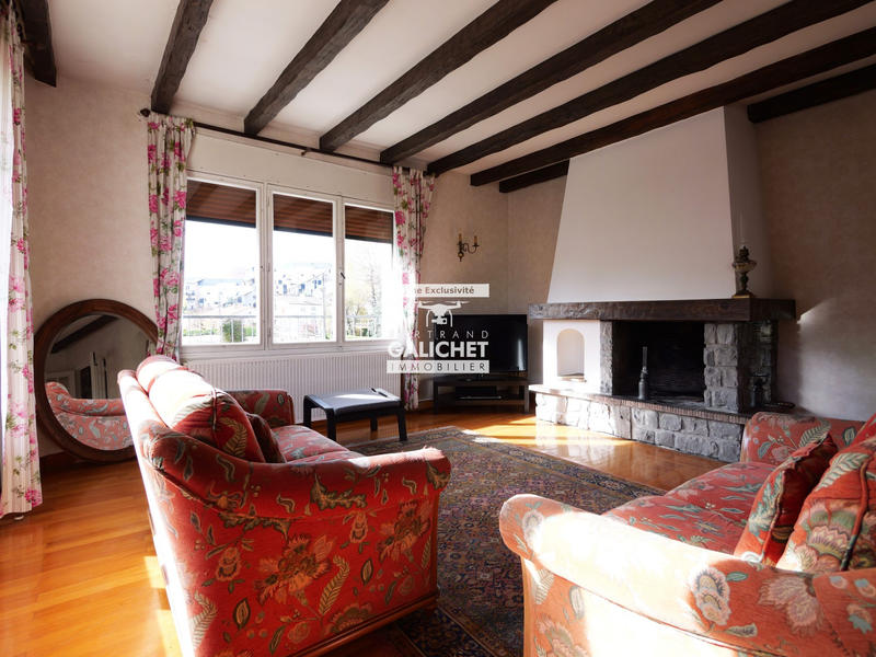 Maison - 191 m² - 5 pièces